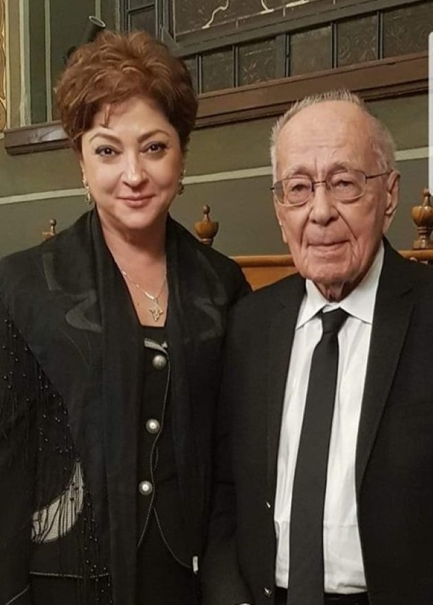 mihai sora alaturi de sotia sa, luiza palanciuc imbracati elegant in negru la un eveniment