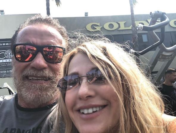 Nadia Comăneci și Arnold Schwarzenegger fac un selfie