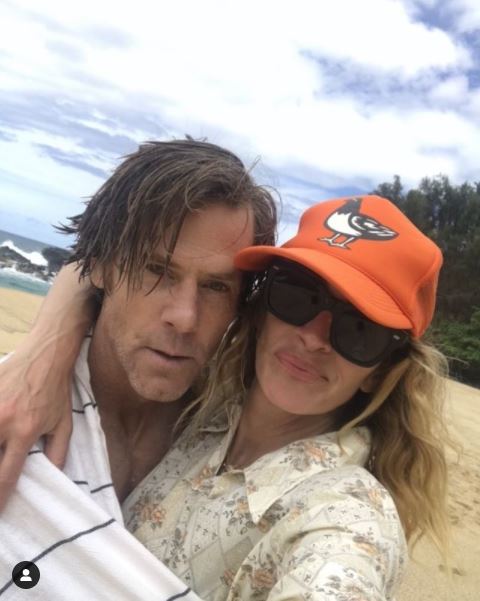 Julia Roberts și Daniel Moder fac un selfie pe plajă