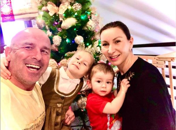 Cătălin Zmărăndescu și familia lui de crăciun