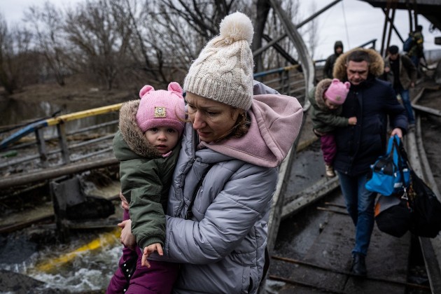 Imagine cu oameni evacuați din Irpin din ziua a 10-a a războiului dintre Ucraina și Rusia