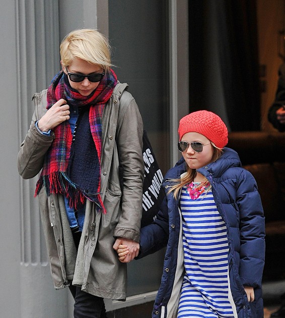 Imagine cu Michelle Williams și Matilda Ledger din 6 martie 2013, în New York