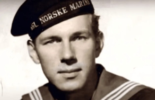 Imagine cu Rolf în uniformă de marinar