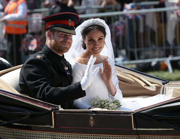 Imagine cu Meghan Markle și Prințul Harry în ziua nunții lor în caleașcă