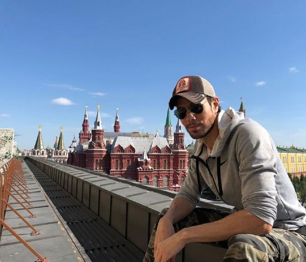 Imagine cu Enrique Iglesias în Moscova