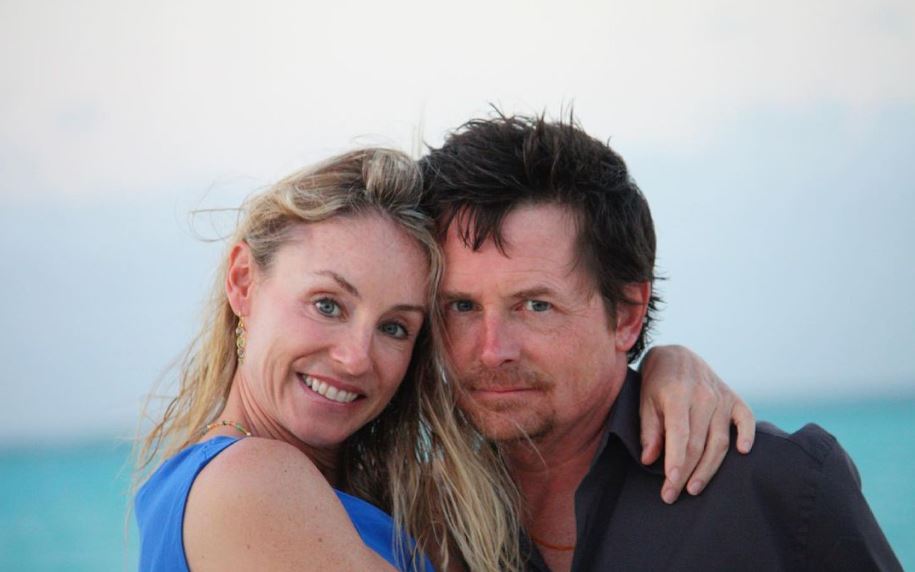 Imagine cu Michael J Fox alături de soția sa 