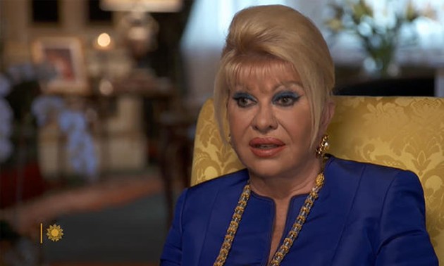 Imagine cu Ivana Trump în timpul unui interviu