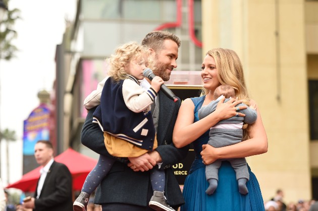 Imagine cu Blake Lively alături de soțul ei și doi dintre copiii lor