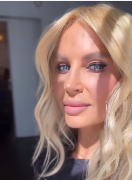 Imagine cu Andreea Bănică machiată