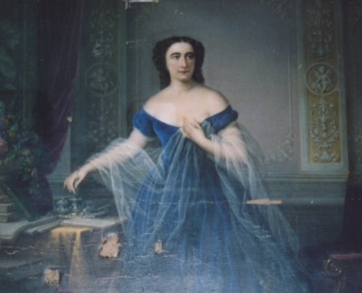 portret al elenei ghica asezata in picioare, imbracata intr-o rochie lungă de catifea albastra