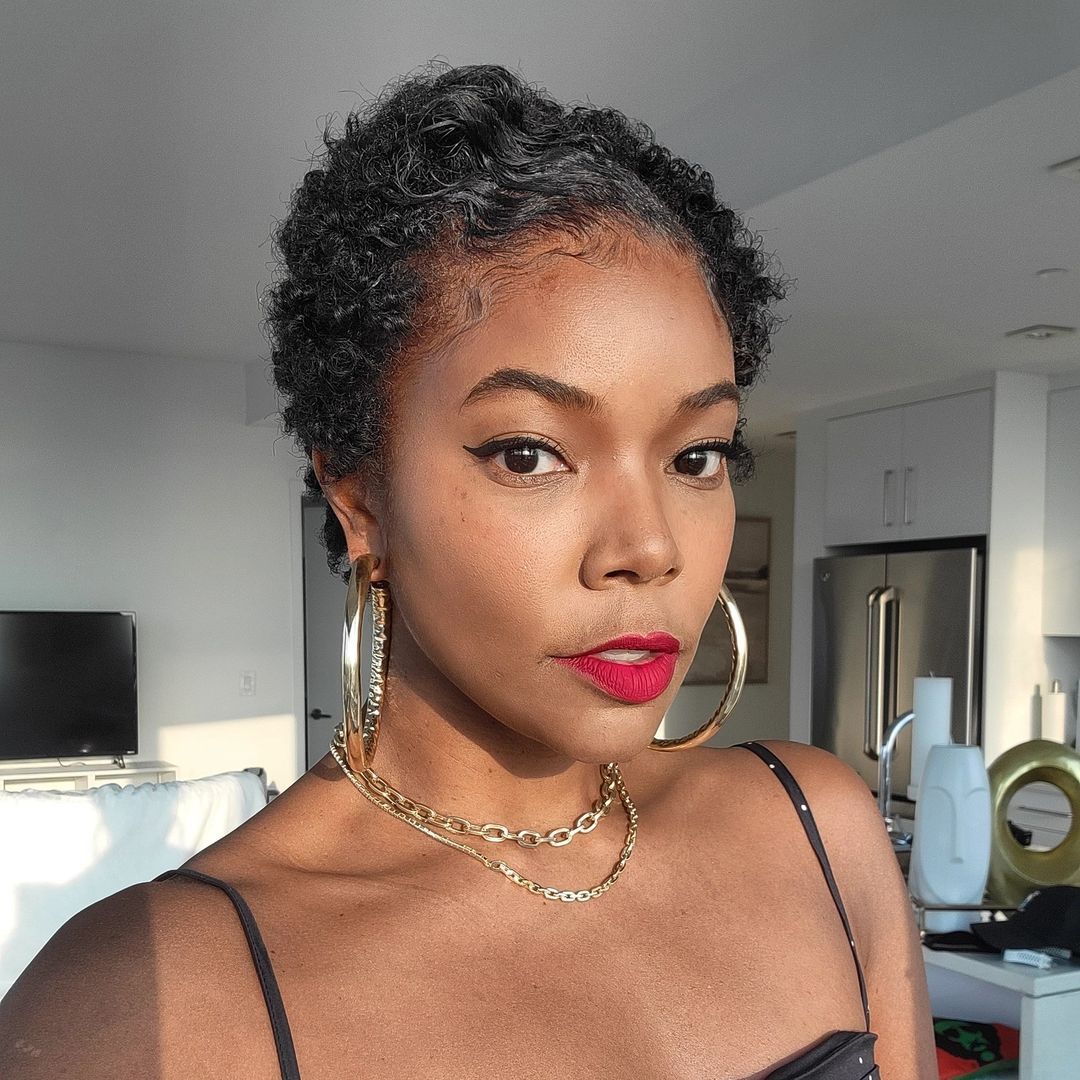 actrita gabrielle union poarta o tunsoare scurta