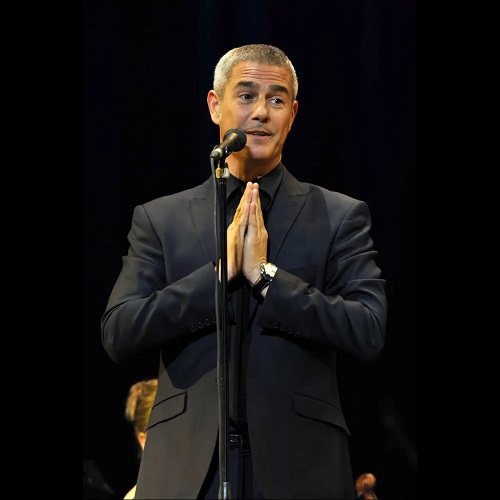 tenorul Alessandro Safina in timpul unui concert