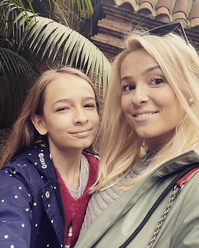 Elena Viscu, fosta sotie a lui CRBL, fericita alaturi de fiica ei, Alessia