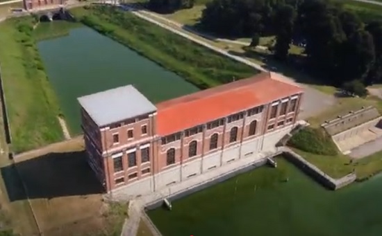 imagine de la stația de pompare a apei Mondine din  Moglia, Italia
