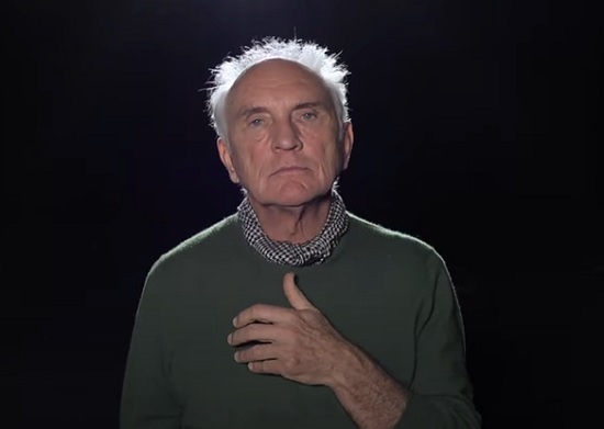 actorul britanic Terence Stamp intr-un interviu