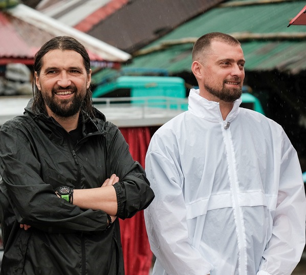 Dan Alexa și Gabriel Tamaș pregătindu-se de plecarea în Asia Express