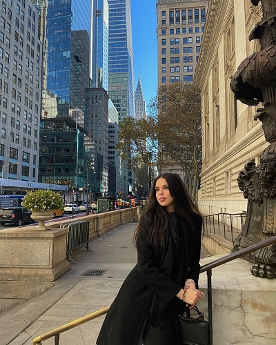 Violeta, fiica Andreei Marin, fotografie din New York