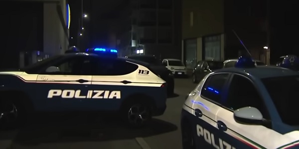mașini de poliție în Italia