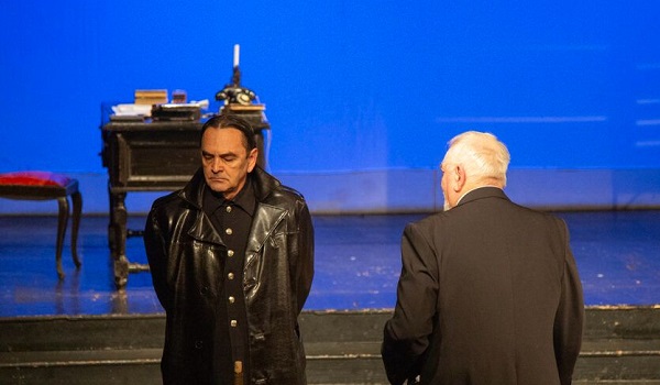 actorii Cristian Nicolaie și alt cunoscut actor român într-un spectacol de la Teatrul Nottara