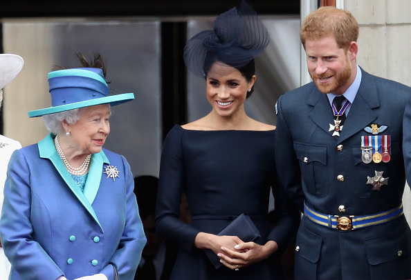 Regina Elisabeta, Meghan Markle, printul Harry