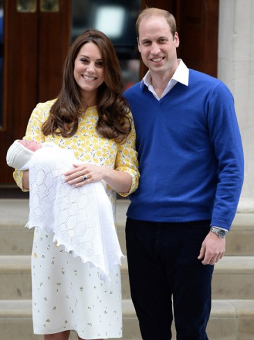 Kate Middleton la iesirea din spital cu printesa Charlotte