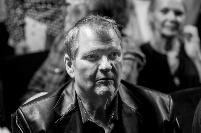 Fotografie alb-negru infatisandu-l pe Meat Loaf in august 2019