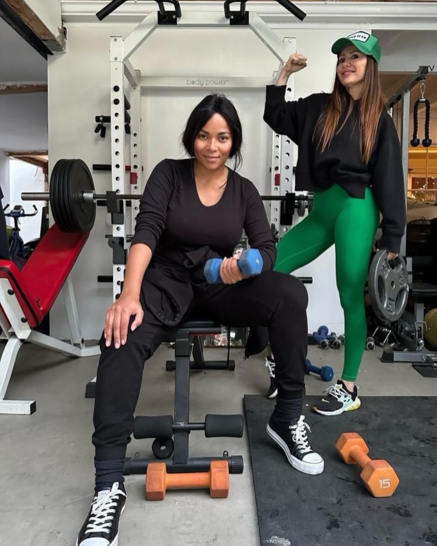 Nadine și Anca Marcus, instructorul său de fitness