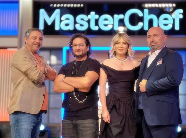 Gina Pistol alături de cei trei chefi Sorin Bontea, Florin Dumitrescu și Cătălin Scărlătescu în noul format MasterChef