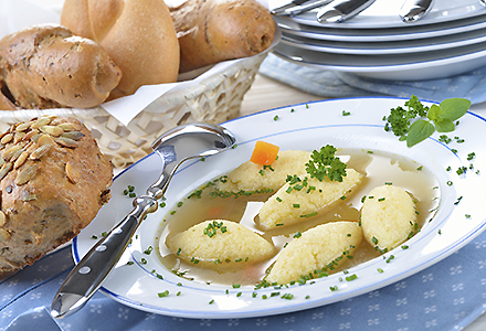 Supă de găluște, cu cașcaval - O ciorbiță ideală pentru a completa mâncărurile grase, de sărbători