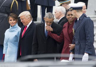 Barack şi Michelle sarut