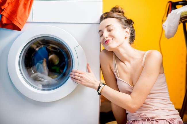 Mașina de spălat  femeie