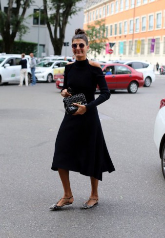 rochie neagra midi cu balerini