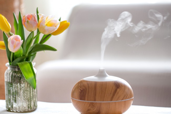 dispozitiv de aromaterapie cu uleiuri esnetiale