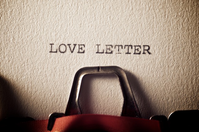 scrisoare de dragoste in engleza scrisa la masina de scris pe hartie