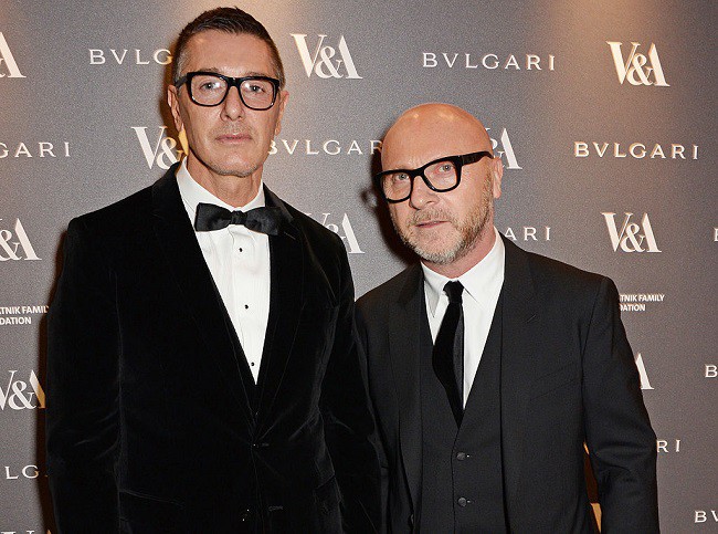 domenico dolce si stefano gabbana in costume la un evenimen oficial