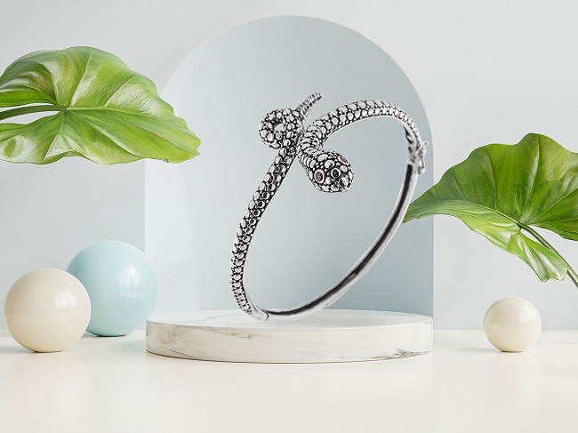 brățara din argint cu model șarpe 