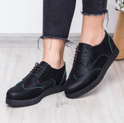 pantofii din piele naturală neagră