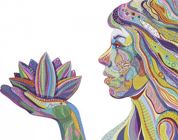 femeie cu tipar de carte de colorat care tine un lotus in mana