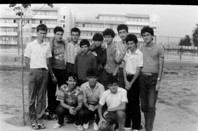 Imagine cu Nicușor Dan și colegii săi, din lotul de la Olimpiada de Matematică, poză surprinsă în Craiova