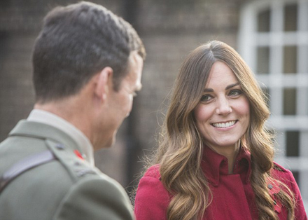 Kate Middleton Asa Cum Nu Ai Mai Vazut O Cu Parul Nevopsit Si
