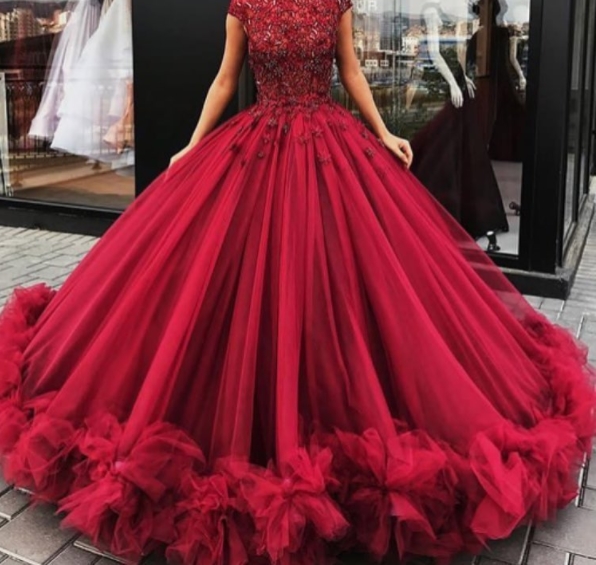 rochie de mireasa rosie de printesa
