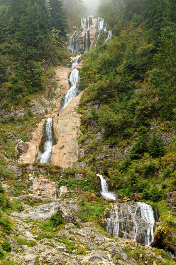 Unde mergem la munte