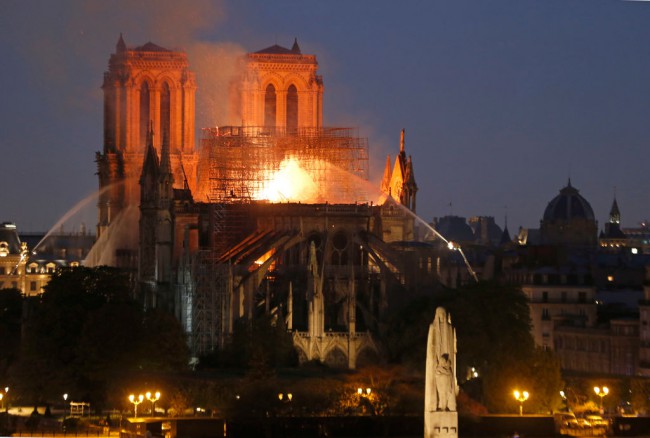 catedrala notre dame