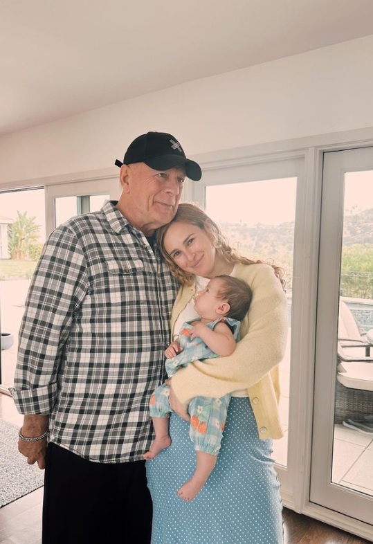 Bruce Willis cu fiica si nepoata lui