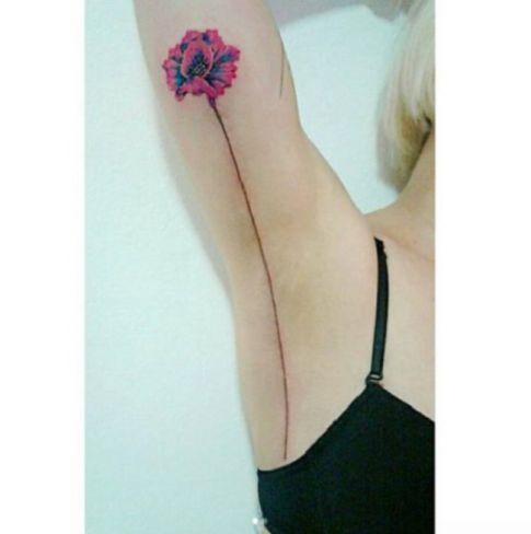 tatuaj subrat floare