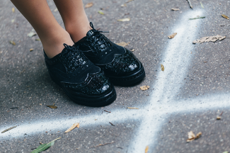 pantofi negri oxford