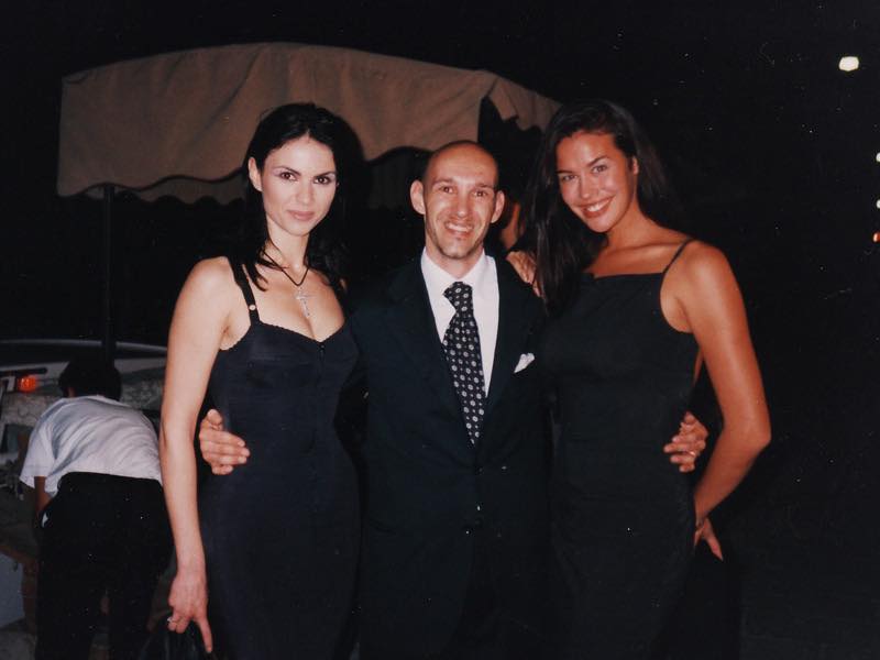 Ramona Bădescu alături de actrița Megan Gale 