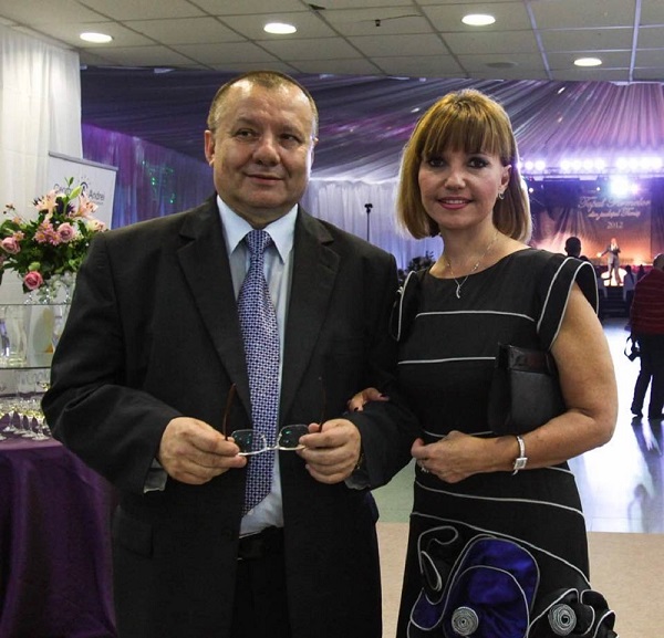 marina almasan alaturi de george cornu la un eveniment imbracati de gala