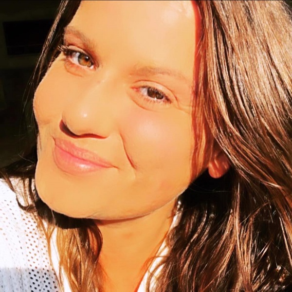 fiica adoptiva a lui ilie nastase selfie