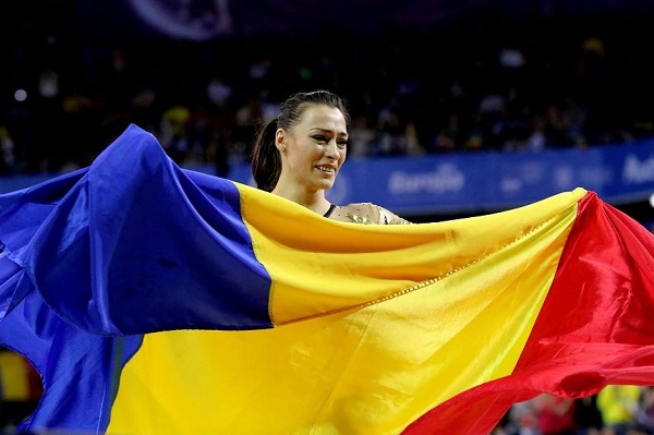 catalina ponor tine steagul romaniei